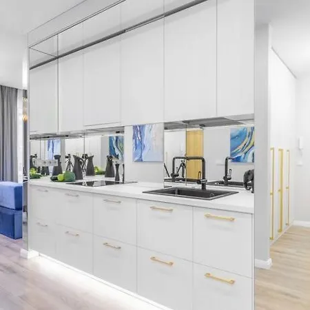 Apartament Center *
